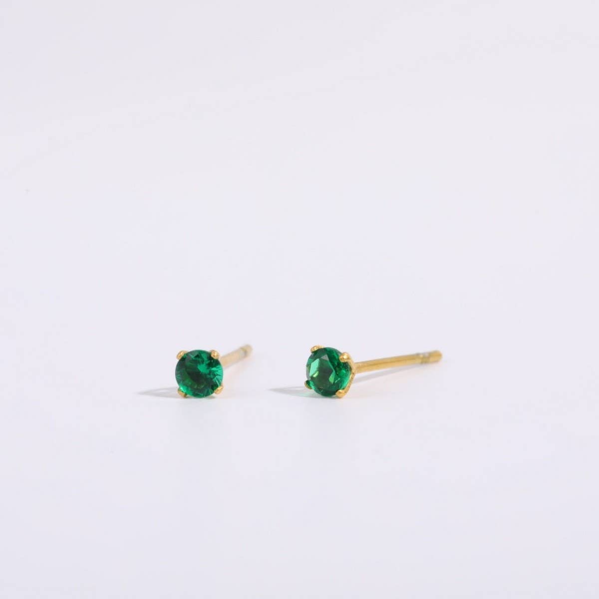 DECEMBER BIRTHSTONE STUD EARRINGS 18K ZIRCON_CWAJE5040