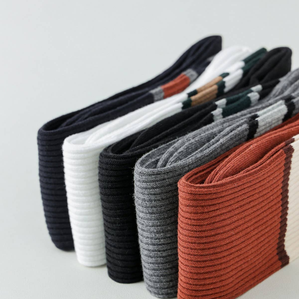 2024 NEW COLOR CONTRAST STRIPED MID CALF SOCKS_CWMS0649