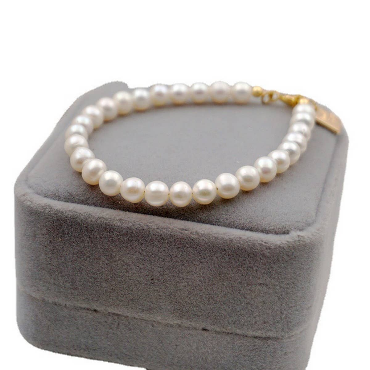 NEW SPRING AND SUMMER FRESHWATER PEARL BRACELET_CWAJE1670