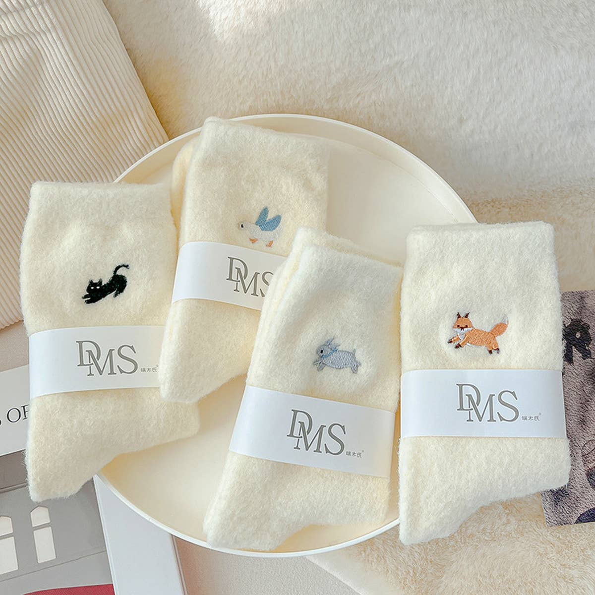 SOLID COLOR EMBROIDERED CARTOON THICK WARM SOCKS_CWMS0874