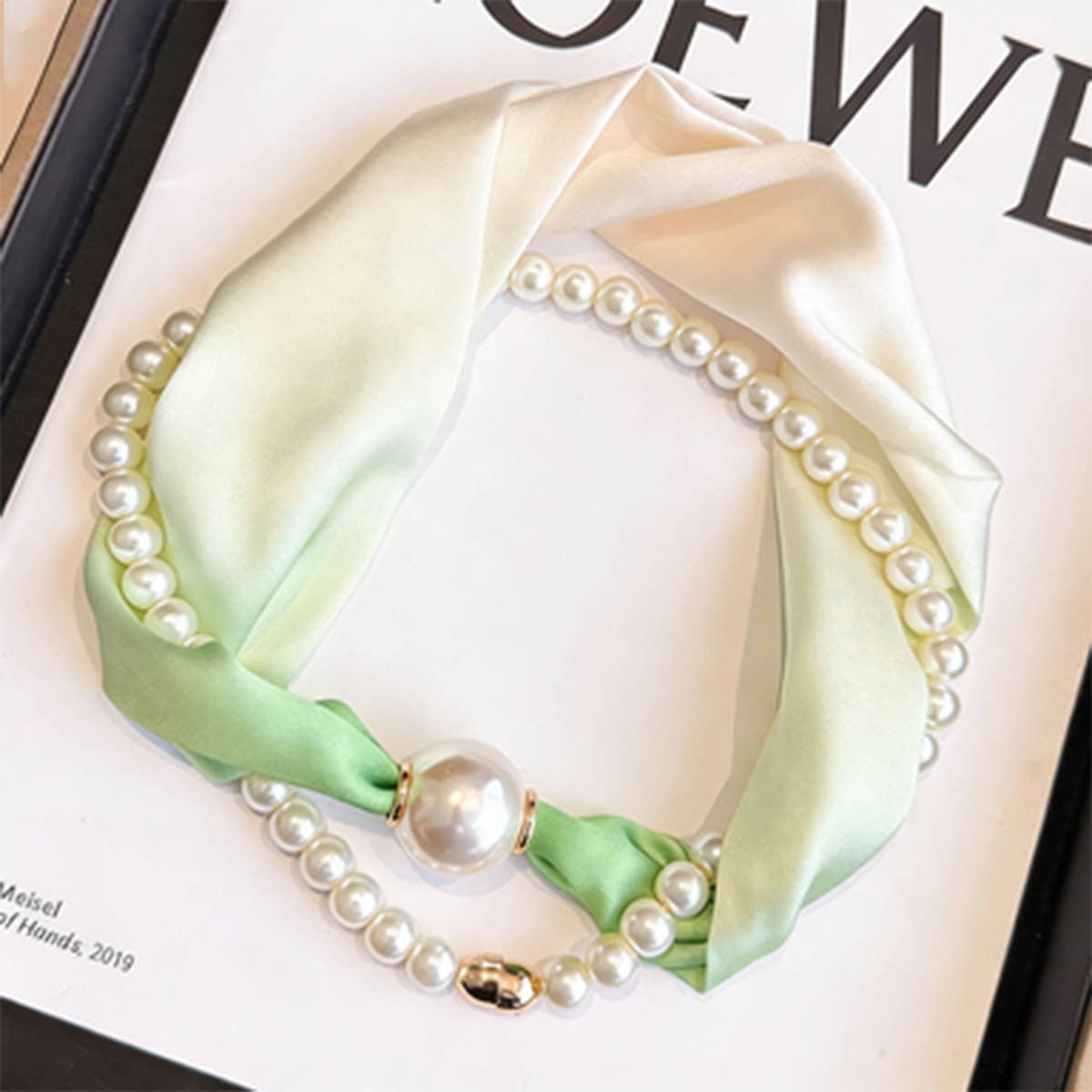 Solid Pearl Magnetic Silk Neck Scarf_Cwasc03939