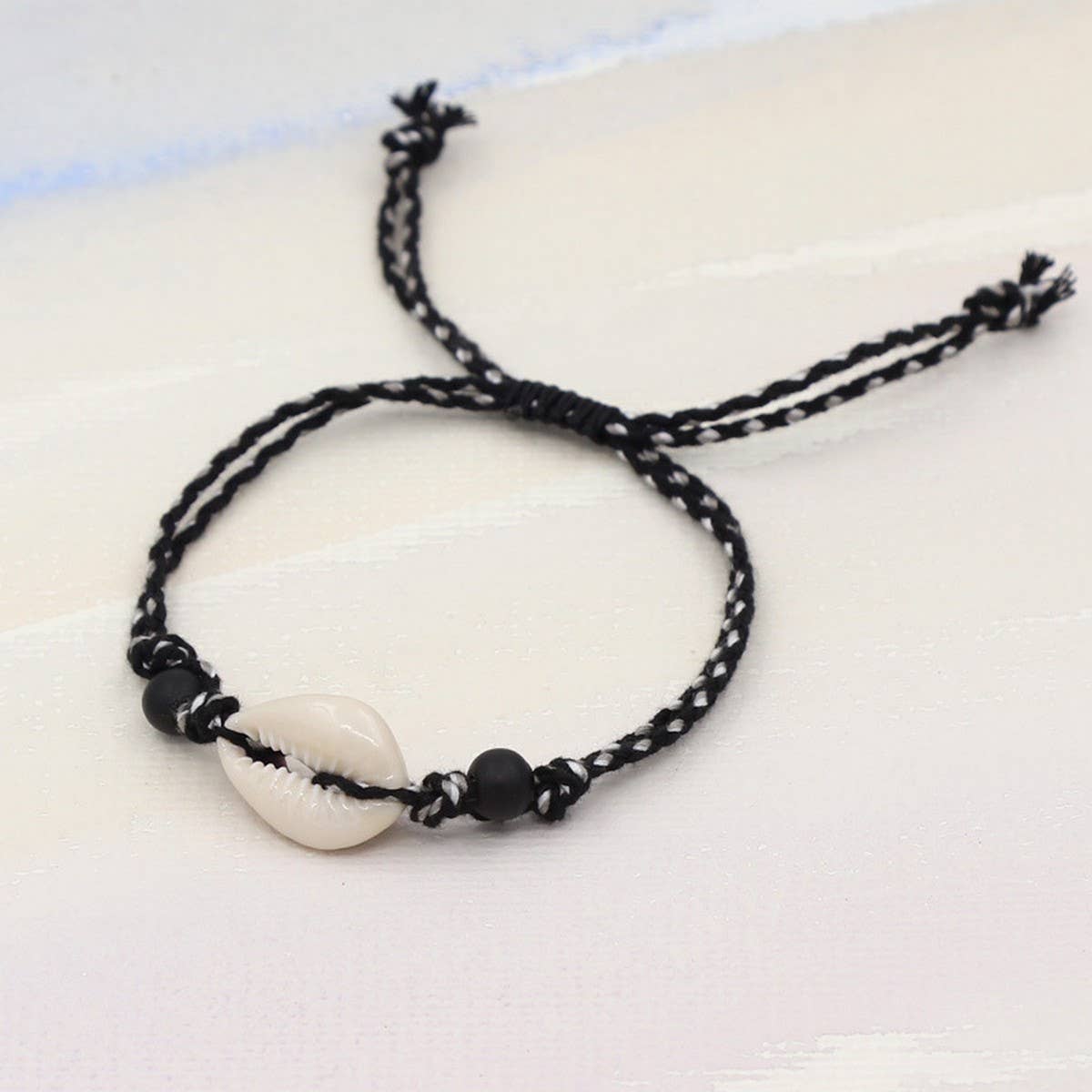 BEACH VACATION SWEET SHELL BRAIDED BRACELET_CWMM3562