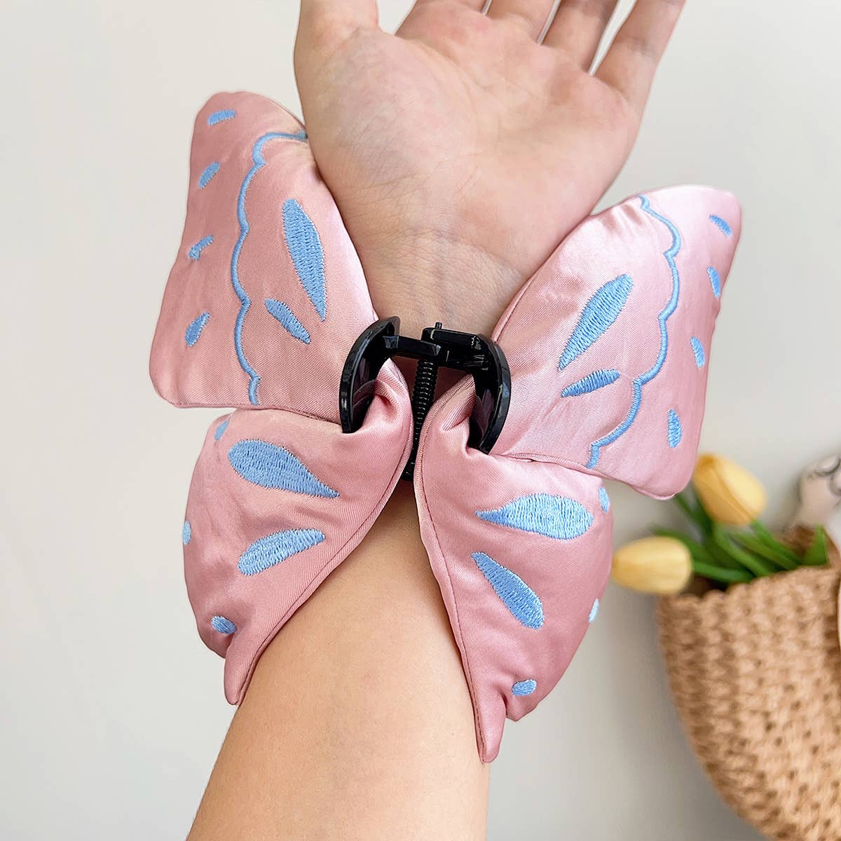 Sweet Butterfly Hair Claw Clip Fashion Accessory_Cwaha07372
