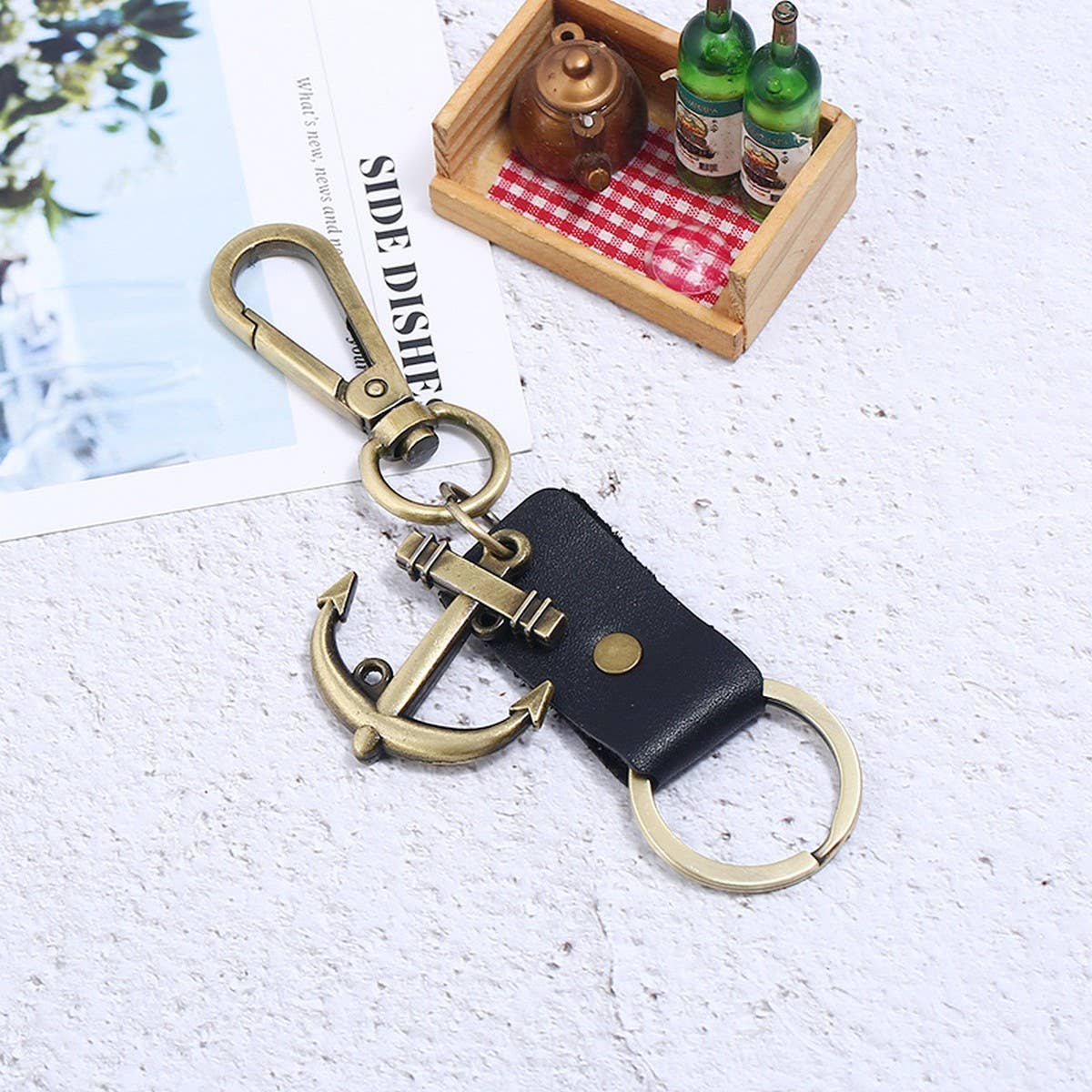 SIMPLE RETRO COWHIDE BRONZE CAR KEYCHAIN_CWMM5041
