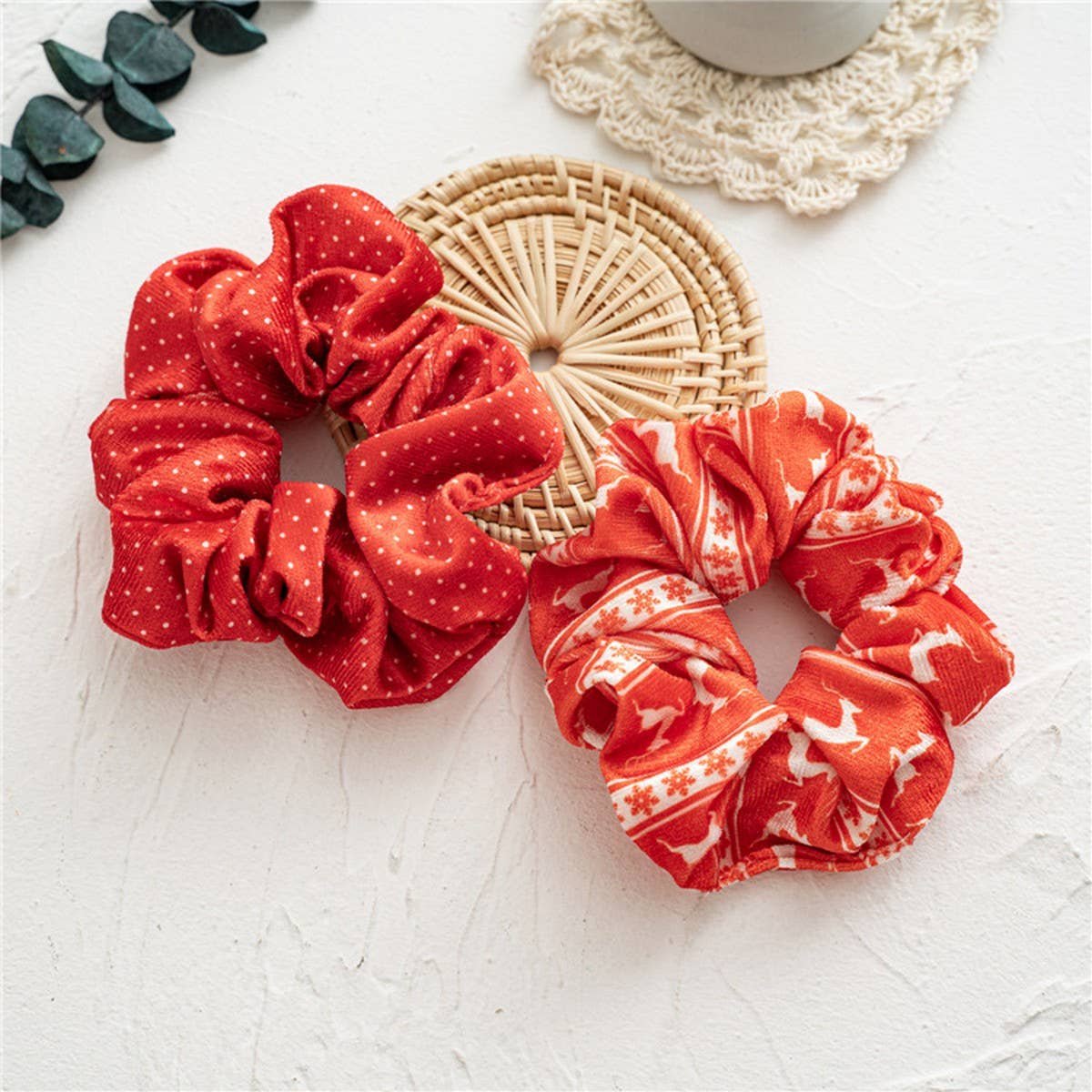 RED CHRISTMAS SERIES HAIR SCRUNCHIES_CWAHA1958