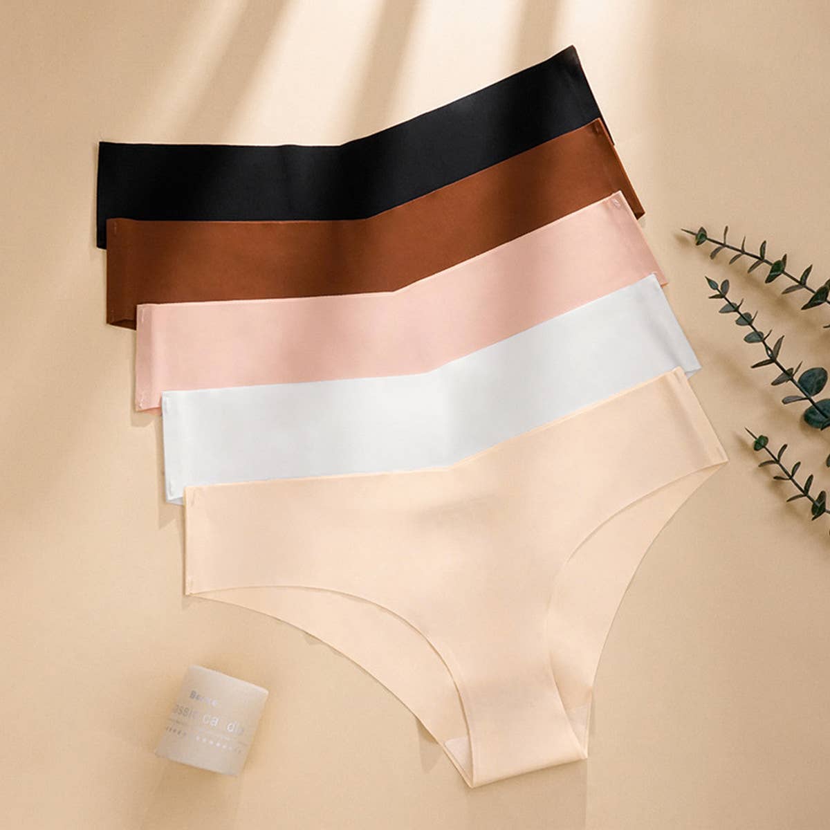 EUROPEAN AND AMERICAN SEAMLESS BRIEFS_CWMU0267