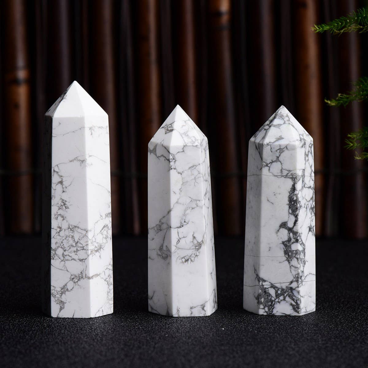 NATURAL WHITE TURQUOISE HEX CRYSTAL TOWER_CWMM8135