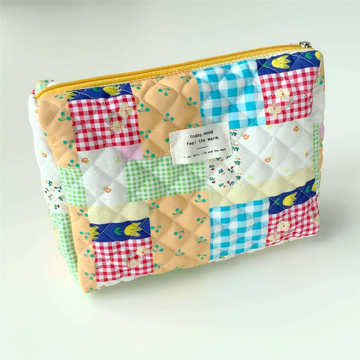 HANDHELD COSMETIC BAG WITH FLORAL PATTERN_CWAB1033