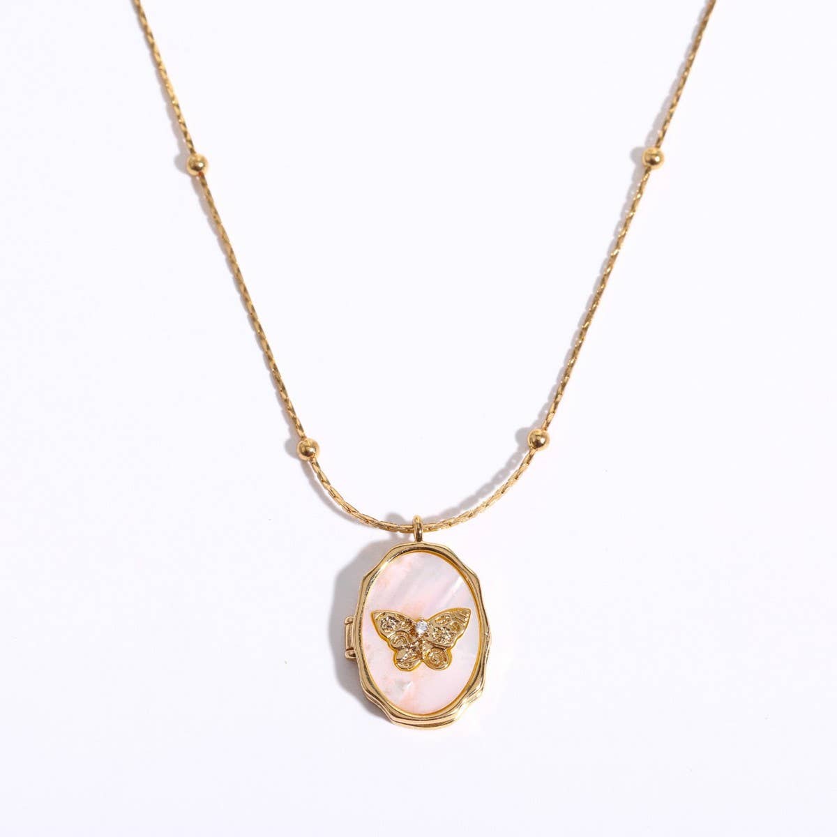 MOON SHELL LOCKET NECKLACE VINTAGE GOLD PLATED_CWMM6962