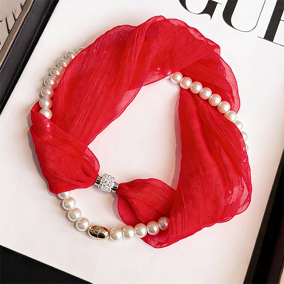 White Pearl Magnetic Skinny Silk Scarf_Cwasc03936