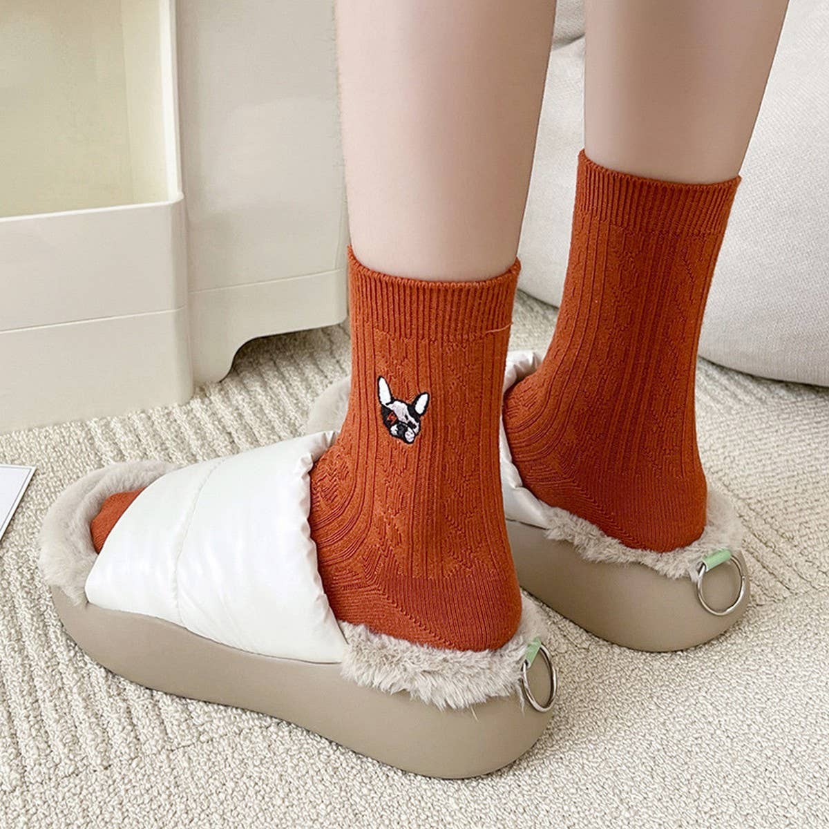 THIN EMBROIDERED BREATHABLE WOMENS MID CALF SOCKS_CWMS1132