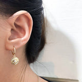 DEVILS EYE TOTEM ROUND ART EARRINGS_CWAJE1775