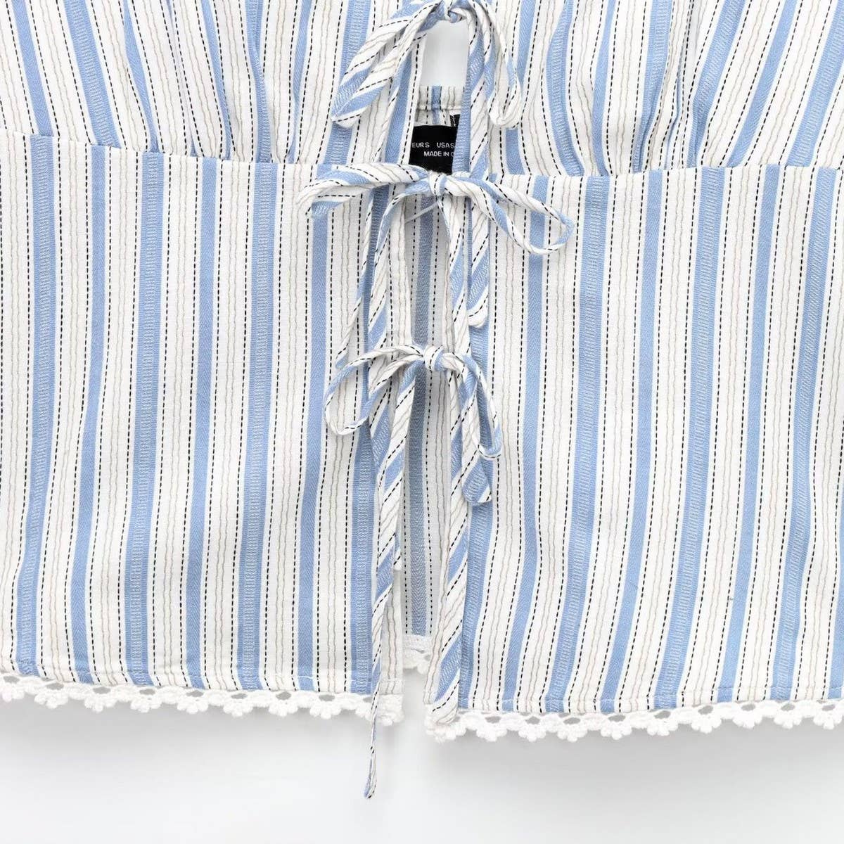 STRIPED HALTER TIE CAMI WITH LACE PATCHWORK_CWTHT0250