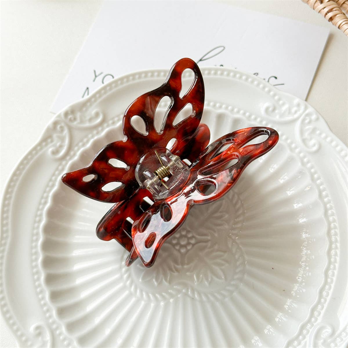 NEW LARGE HOLLOW BUTTERFLY HAIR CLAW WOMENS CLIP_CWAHA1028