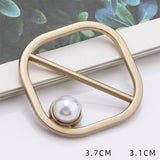 METAL SQUARE WITH PEARLS SCARF RING WITH LUSTERR_CWMM2157