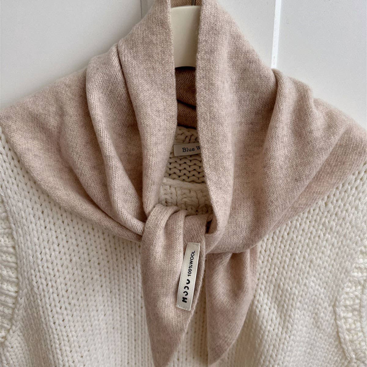 100% Wool Knit Triangle Scarf Multi-Use_Cwov00277
