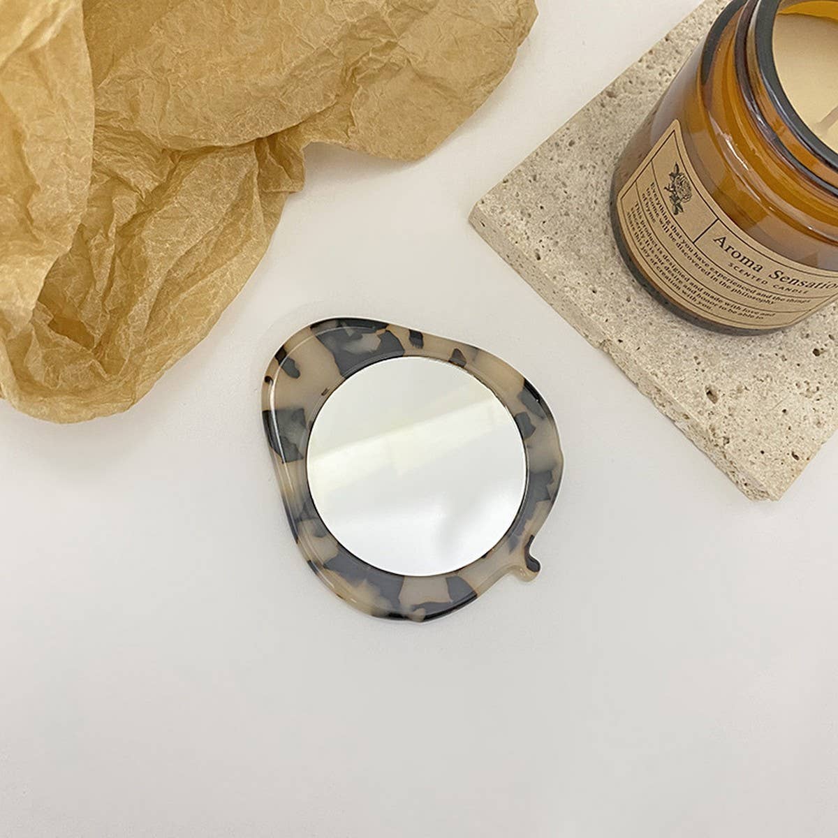 COMPACT ACETATE LEAF SHAPED MAKEUP MIRROR_CWMM6398