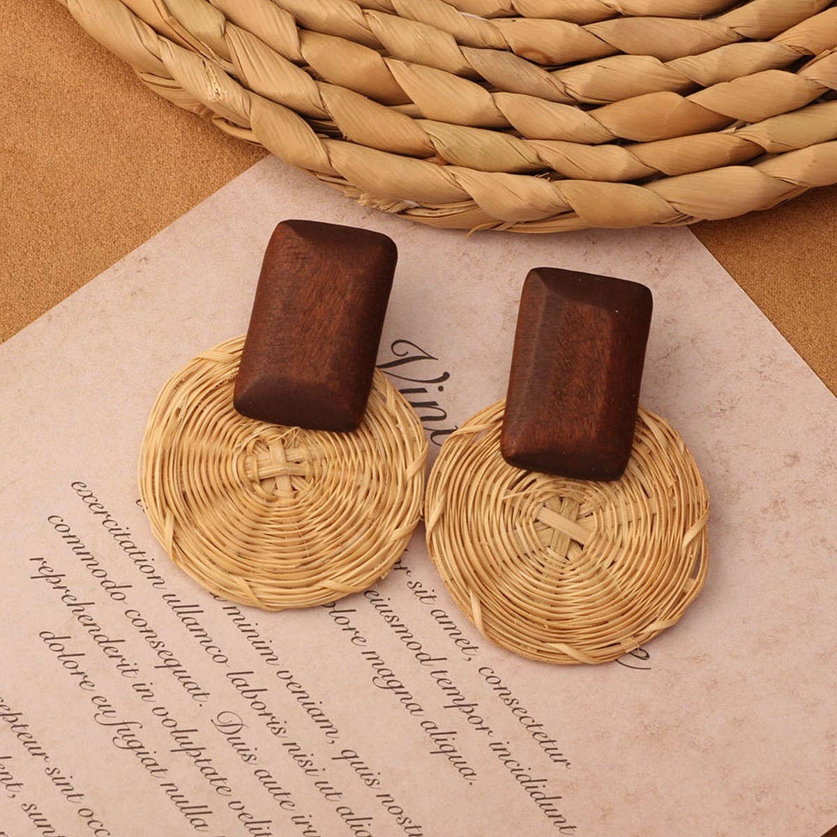 NEW VINTAGE SIMIAN GRASS VINE WOVEN EARRINGS_CWAJE4011