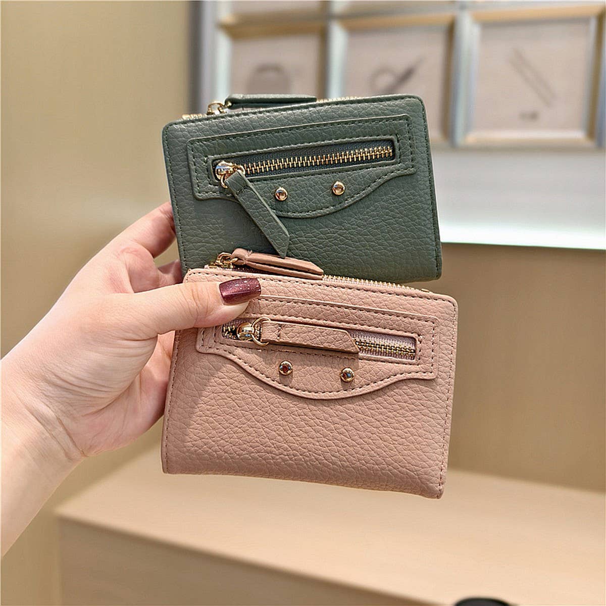 Minimalist Zip Wallet With Studded Details_Cwab06234