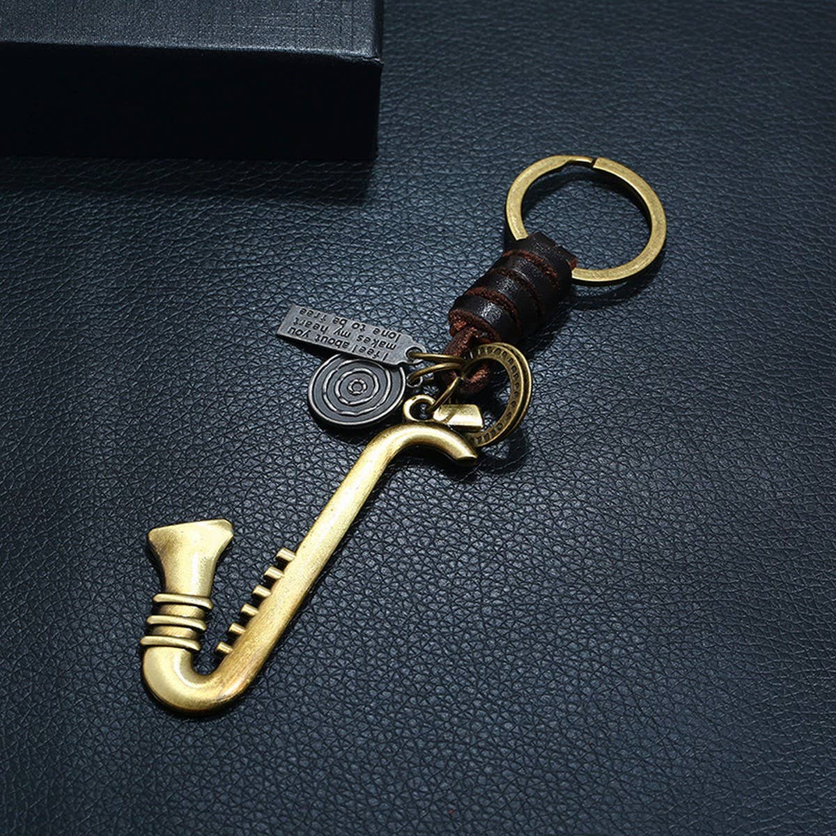 NEW COWHIDE ALLOY MUSICAL INSTRUMENT KEYCHAIN_CWMM5018