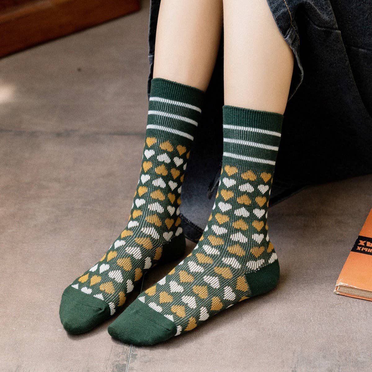 Vintage Love Print Mid-Tube Socks For Women_Cwms0409