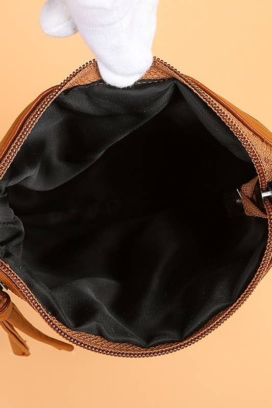 SOFT LEATHER VERTICAL ZIPPER SHOULDER BAG_CUAB0033