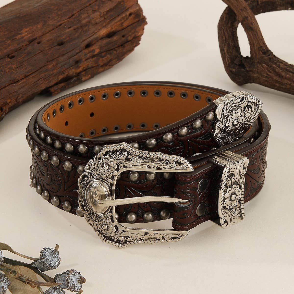Metal Vintage Distressed Rivet Embossed Belt_Cwmm3954