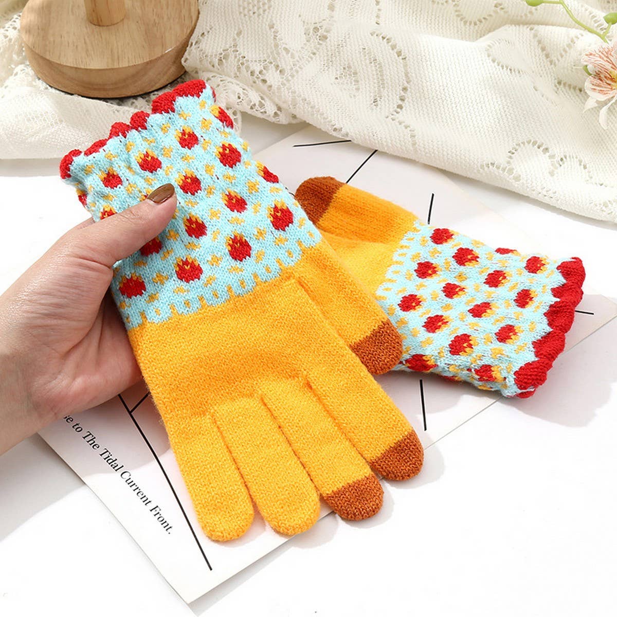 CUTE KNIT GLOVES FOR WOMEN TOUCHSCREEN WARM_CWAG0147