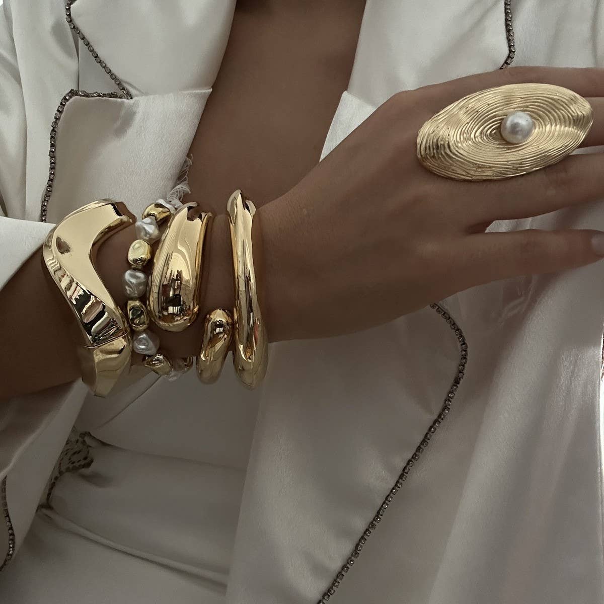 DESIGN IRREGULAR FASHION ALLOY SMOOTH BRACELET_CWMM3117