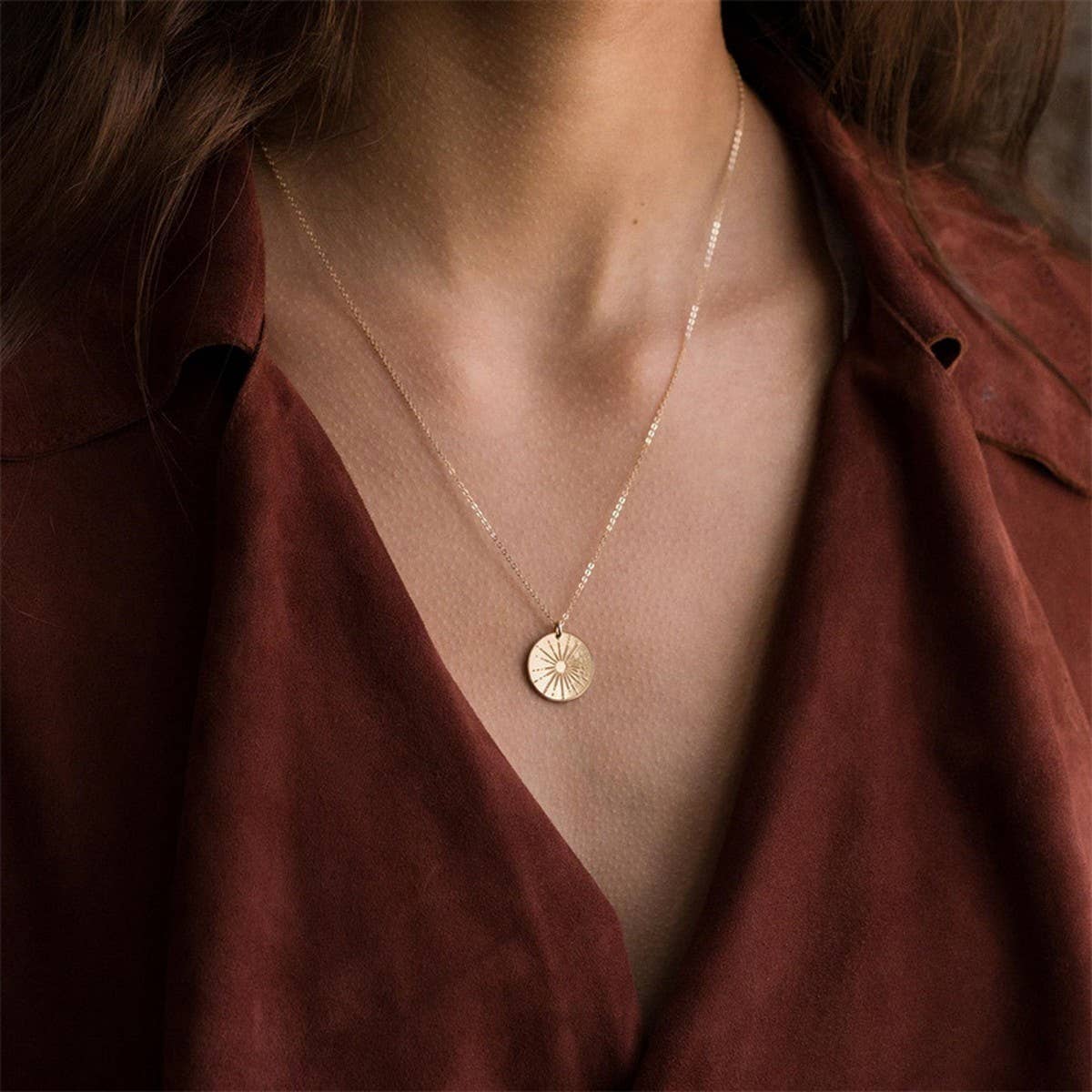 SIMPLE BIG SUN ROUND PENDANT NECKLACE_CWMM5660