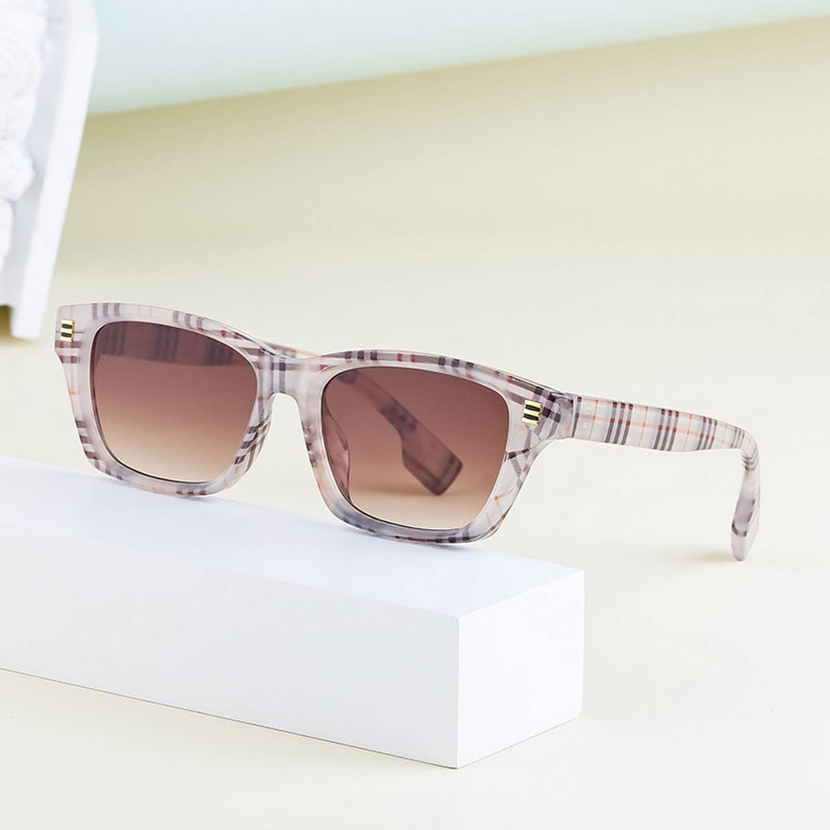 Trendy Small Frame Uv Protection Sunglasses_Cwasg0749
