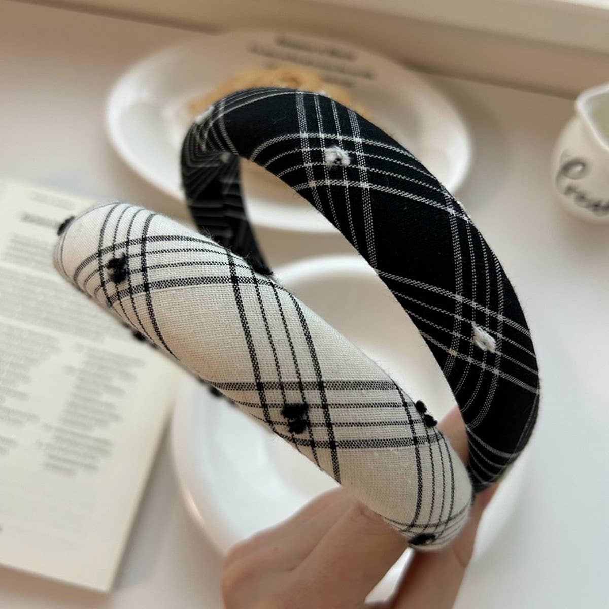 NEW RETRO BLACK AND WHITE PLAID HEADBAND_CWAHA2860