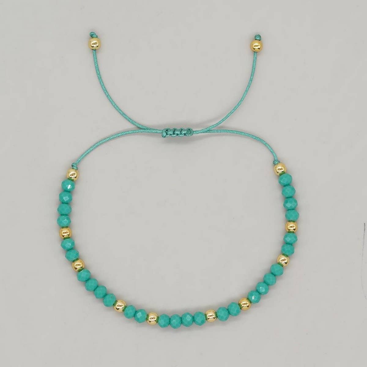 CRYSTAL GOLD BEADED HAND WOVEN BRACELET_CWMM3871