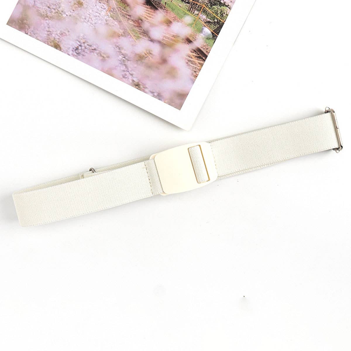 SOLID WOVEN BUCKLELESS ELASTIC WAISTBAND_CWABE0674