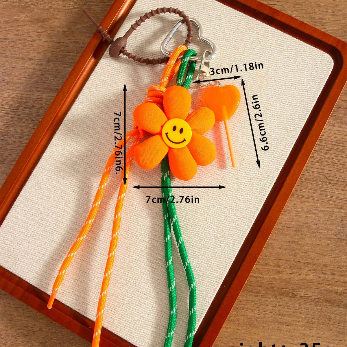 DAISY FABRIC SMILEY FLOWER KEYCHAIN BAG CHARM_CWMM7744