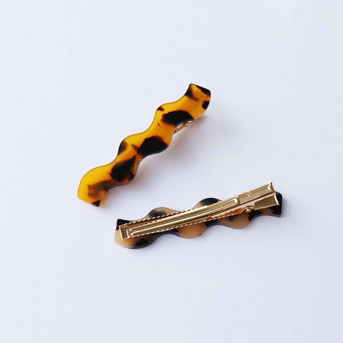 Wavy Acetate Hair Clip Simple Chic Side Bang Pin