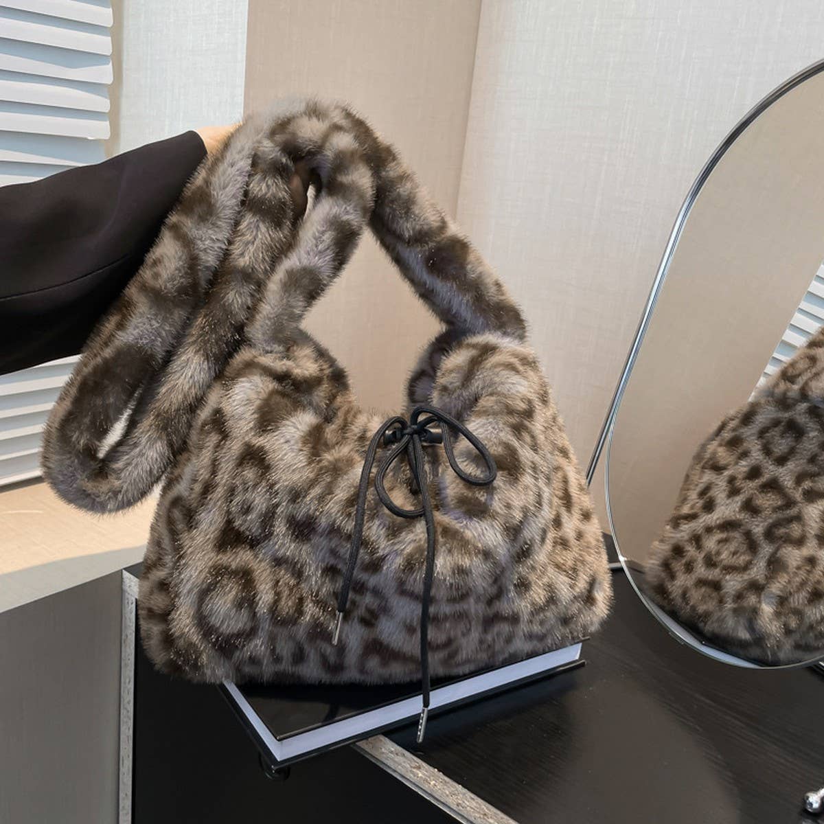 LEOPARD PRINT FLUFFY BAG WOMEN HANDBAG CROSSBODY_CUAB00543
