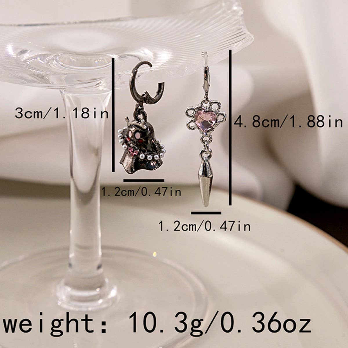 HALLOWEEN FUNNY LITTLE GHOST PEARL EARRINGS_CWAJE1839