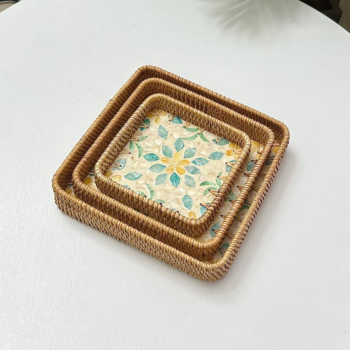 RATTAN COLORFUL SHELL FRUIT TRAY THREE PIECE SET_CWMM4407