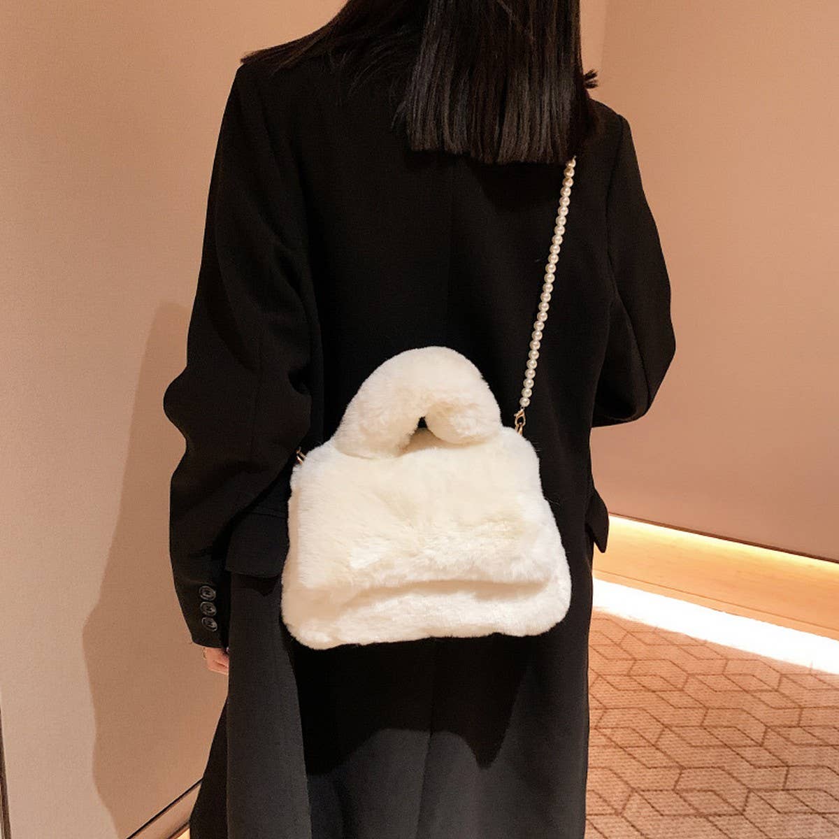 Winter Fashion One-Shoulder Crossbody Plush Bag_Cwab3997