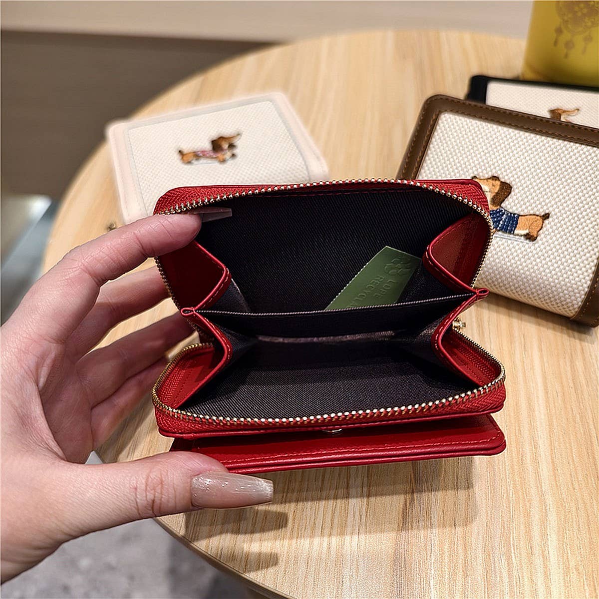 Cute Embroidered Dachshund Zip Bifold Wallet_Cwab06201