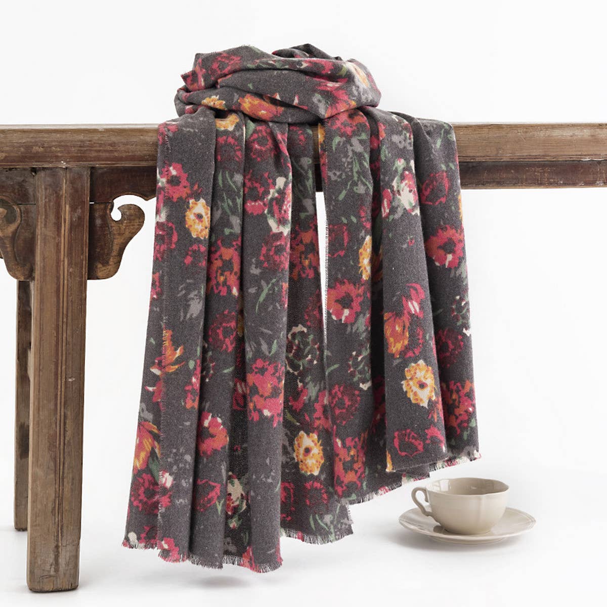 Women Retro Warm Rose Print Scarf