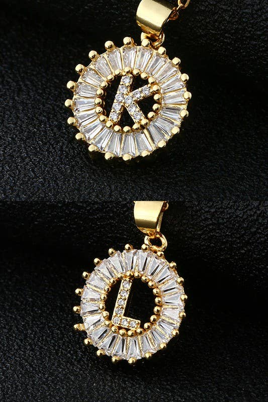 A Z ALPHABET LETTER SUN PENDANT NECKLACE_CWAJE055 B20221