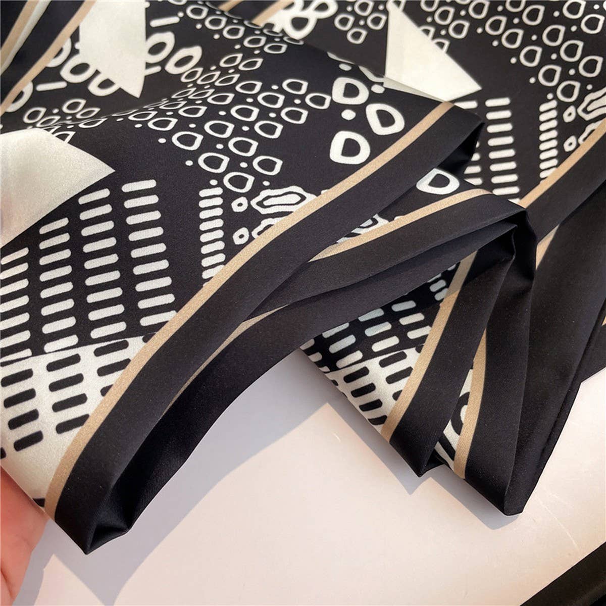 THIN AND NARROW FASHION DECORATIVE SILK HEADSCARF_CWASC1532