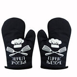 A PAIR OF HEAT RESISTANT BAKING GLOVES_CWMM1452