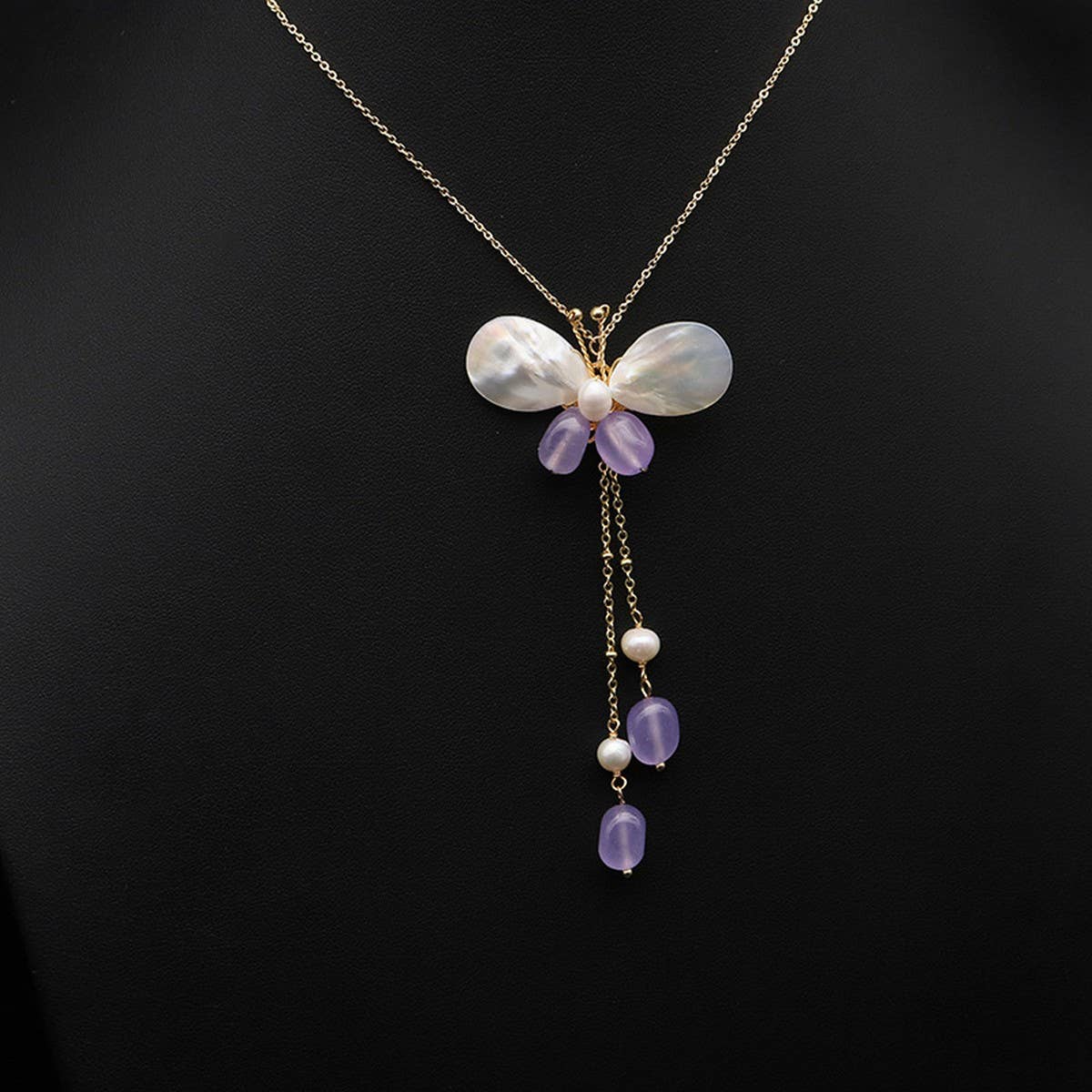NEW SHELL BUTTERFLY NATURAL PEARL NECKLACE_CWAJE3831