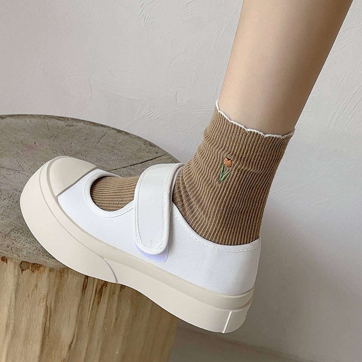 Women'S Preppy Style Socks With Lace Embroidery_Cwms1113