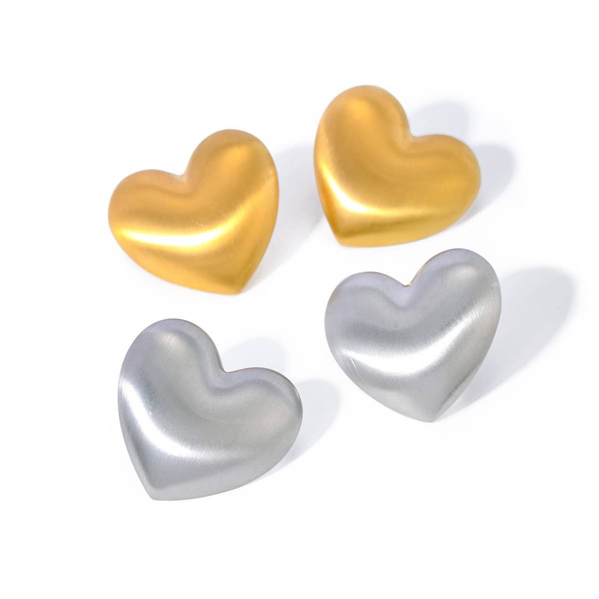 POPULAR AND VERSATILE HEART SHAPED EARRINGS_CWAJE1791