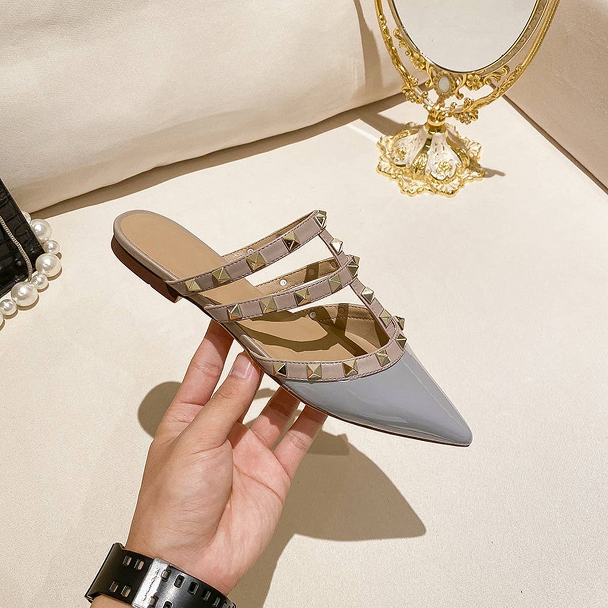 FASHIONABLE POINTED FLAT SOLE SANDALS_CWSHS0480