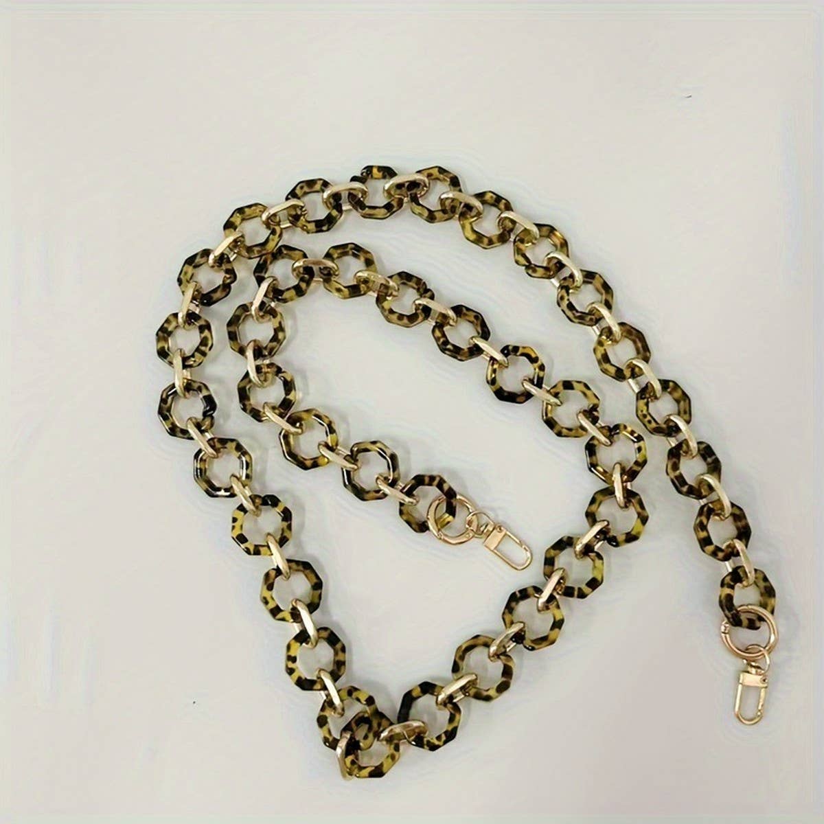 47 24ACRYLIC LEOPARD PRINT BAG CHAIN PHONE STRAP_CWMM5094